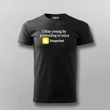 I Stay Young By Pretending To Enjoy Snapchat Funny T-shirt For Men