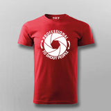 Professional To Shoot People – Candid Men’s T-Shirt