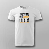 TRUST ME I AM A SURGEON I KNOW MY BLADE T-shirt For Men